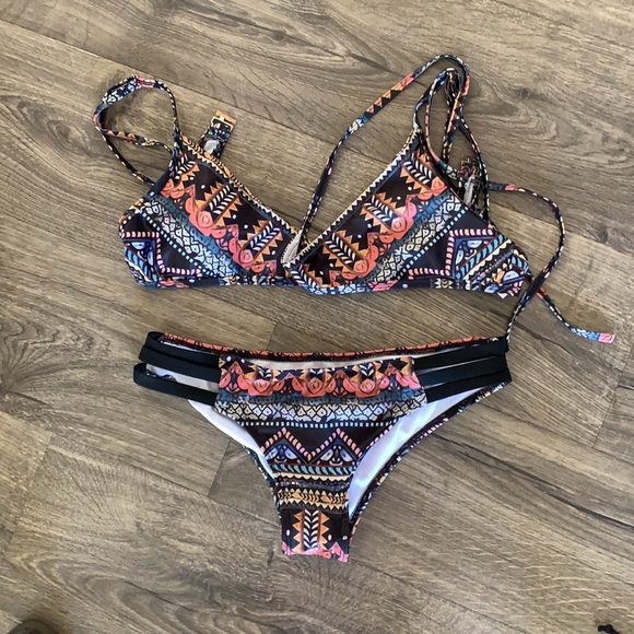Cupshe tribal bikini - Picture 3 of 5